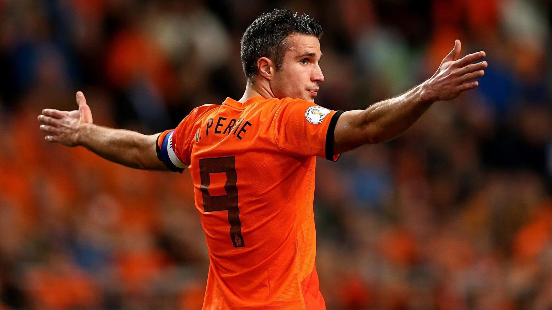 “荣耀瞬间：冠军车手的感人时刻”，荣耀夺冠